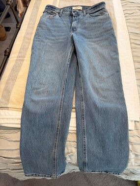 Abercrombie & Fitch Light Blue the 90’s straight ultra high rise Jean